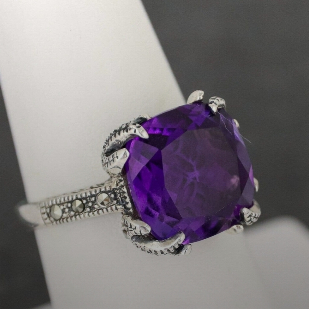 Cushion-cut, lab-created amethyst stone accentuated marcasite & milgrain detail - Picture 5 of 9